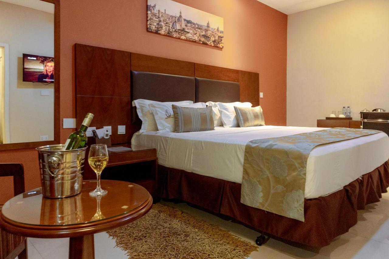 Frederick'S Lodge Kumasi Luaran gambar