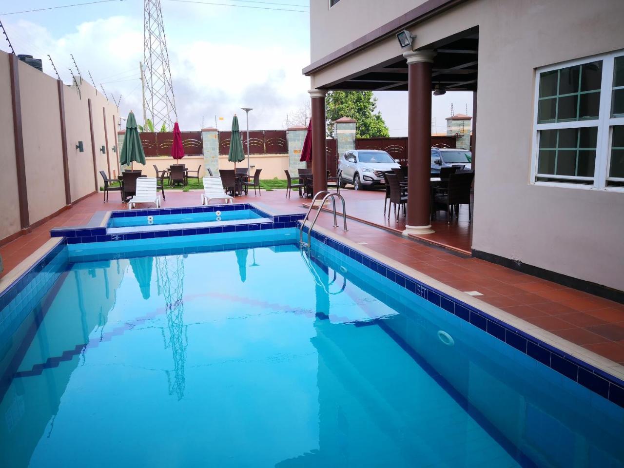 Frederick'S Lodge Kumasi Luaran gambar