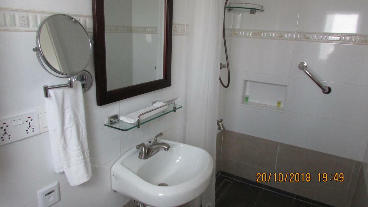 Frederick'S Lodge Kumasi Luaran gambar